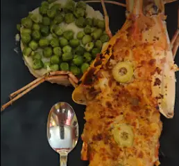 Trincas Restaurant & Bar – Kolkata