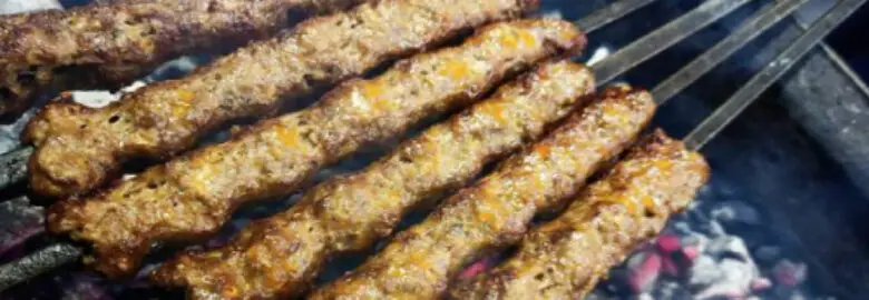 Arghawan Restaurant رستورانت ارغوان